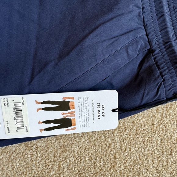 Alo 7/8 Pants NWT - Picture 5 of 6